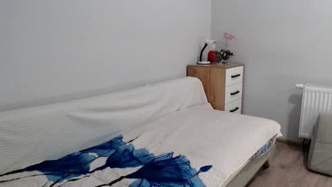 Snapshot of increible_della chatting on 01.21.25 Della online show from 01.21.25