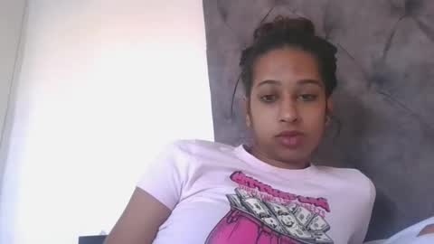 indanbella19 online show from 04.17.26