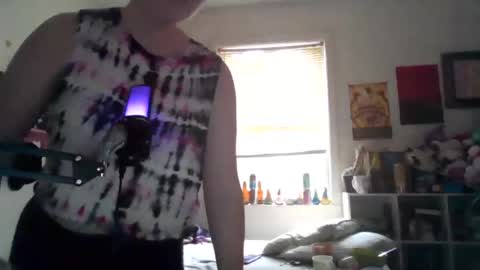 indecabua online show from 10.27.25