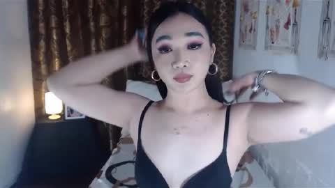 Snapshot of indestructabletrixie chatting on 01.07.25 indestructabletrixie online show from 01.07.25