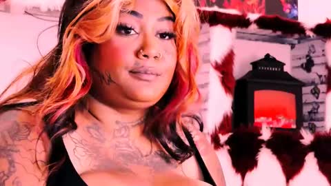 Snapshot of indian_dreamgirl chatting on 12.18.24 Bella Ambrosia online show from 12.18.24