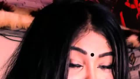 Snapshot of indian_dreamgirl chatting on 10.11.25 Bella Ambrosia online show from 10.11.25