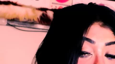 Snapshot of indian_dreamgirl chatting on 12.01.25 Bella Ambrosia online show from 12.01.25