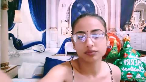 Snapshot of indianbootylicious1 chatting on 12.22.25 nala online show from 12.22.25