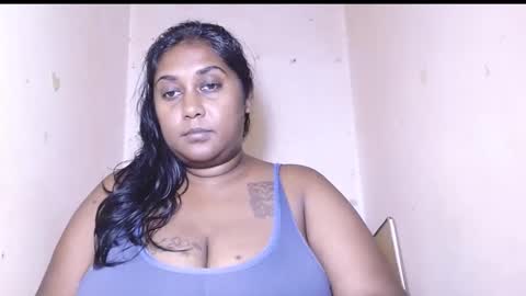 Snapshot of indiancoco chatting on 04.09.26 candice online show from 04.09.26