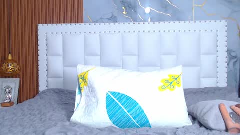 LITTLE AINHOA  online show from 01.22.25