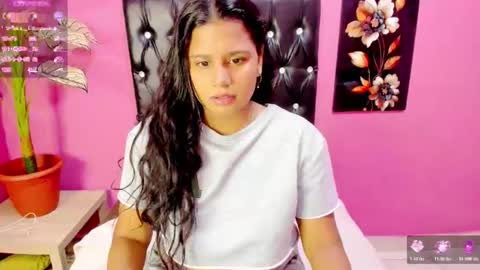 PARADISEQUEEN online show from 02.21.26