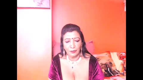 Snapshot of indiansarika65 chatting on 04.10.26 indiansarika65 online show from 04.10.26