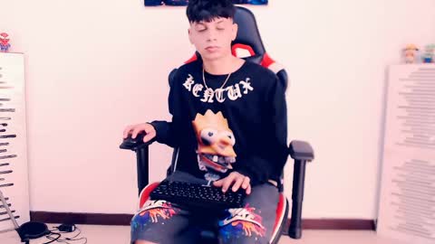 Snapshot of indomitablebeast chatting on 05.11.26 matias online show from 05.11.26