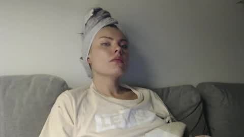 Sweet girl online show from 02.12.25