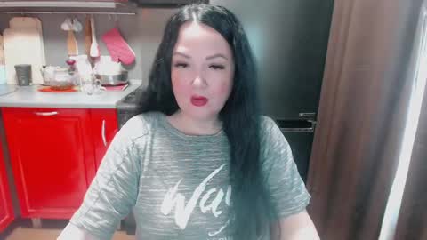 Snapshot of infinity_loveliness chatting on 12.19.24 Infinity online show from 12.19.24