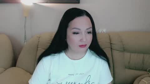 Snapshot of infinity_loveliness chatting on 11.06.25 Infinity online show from 11.06.25