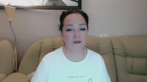 Snapshot of infinity_loveliness chatting on 11.10.25 Infinity online show from 11.10.25