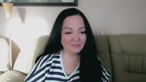 Snapshot of infinity_loveliness chatting on 11.13.25 Infinity online show from 11.13.25