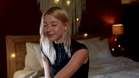 Alexa..  Inst     Fansly infinitysoul  online show from 02.15.26