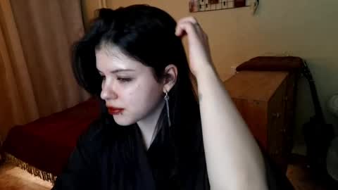 Mia online show from 03.24.26