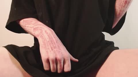 Snapshot of ingret_sunshine chatting on 02.14.25 Ingret online show from 02.14.25