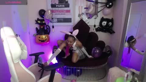 ingrid03_taffur online show from 10.31.25