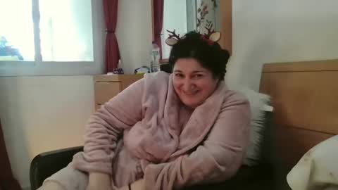 inna46_ online show from 12.19.24