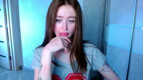 Lina online show from 02.23.25