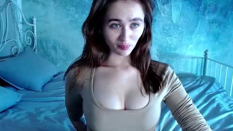 Lina online show from 11.11.25