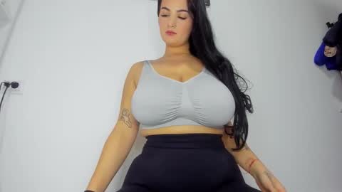 ALESSIA online show from 11.20.25