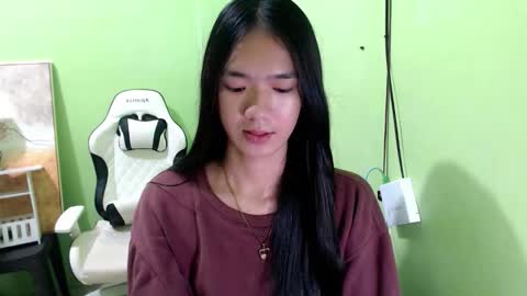 Snapshot of innocent_reign69 chatting on 02.11.26 Reign online show from 02.11.26