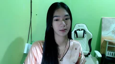 Snapshot of innocent_reign69 chatting on 02.14.26 Reign online show from 02.14.26