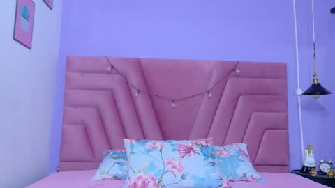 innocenthazel online show from 12.14.25