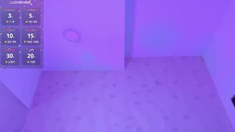 innocenthazel online show from 04.05.26