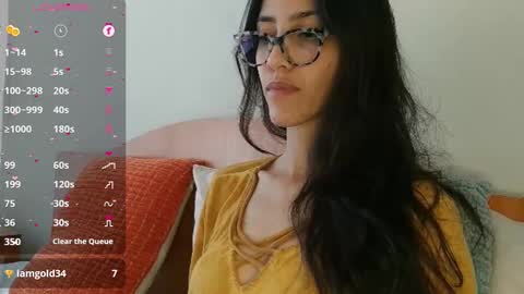 Snapshot of innocentlatiina chatting on 12.05.24 Laroa online show from 12.05.24