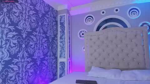 Charly and Sky online show from 05.06.26