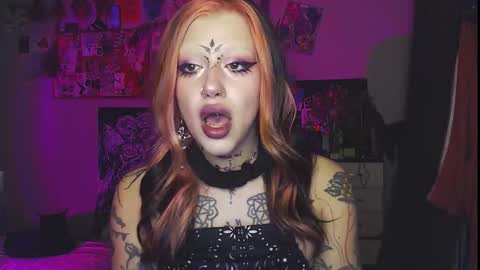 Snapshot of insunnity666 chatting on 10.04.25 Insunnity666 online show from 10.04.25