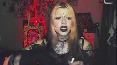 Snapshot of insunnity666 chatting on 11.20.25 Insunnity666 online show from 11.20.25