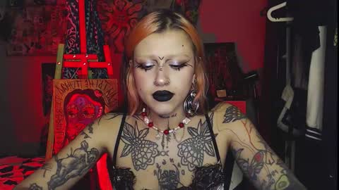 Snapshot of insunnity666 chatting on 12.04.25 Insunnity666 online show from 12.04.25