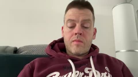 Snapshot of interestedhun chatting on 10.04.25 InterestedHun online show from 10.04.25