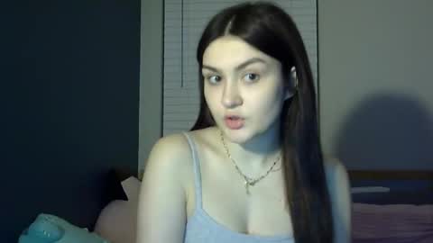 Snapshot of internetangels chatting on 03.12.25 Angel online show from 03.12.25