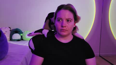 Faye online show from 12.16.24