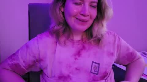 Faye online show from 10.22.25