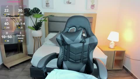 Snapshot of irantzu_hank chatting on 01.11.25 Irantzu online show from 01.11.25