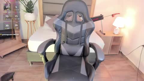 Snapshot of irantzu_hank chatting on 01.23.25 Irantzu online show from 01.23.25