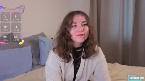 Snapshot of ireneharris chatting on 10.19.25 Maxin online show from 10.19.25