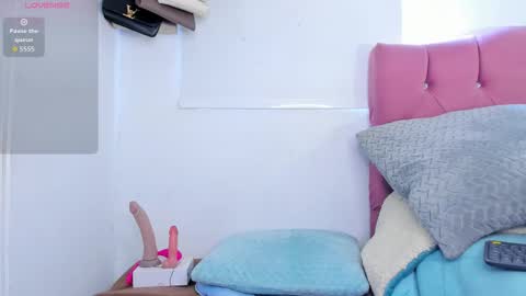 Snapshot of irirs_sex chatting on 11.21.25 IrisVianca online show from 11.21.25