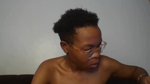 iris_love_2 online show from 01.30.25