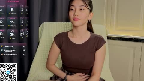 Snapshot of iris_on_cam chatting on 09.24.25 iris on cam online show from 09.24.25