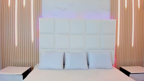 Iris online show from 09.11.25