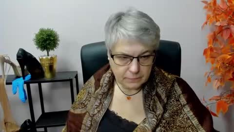 I R I S online show from 12.31.24