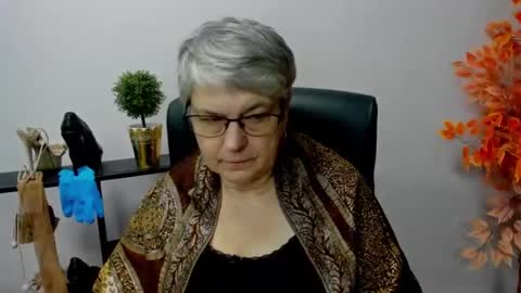 I R I S online show from 01.15.25