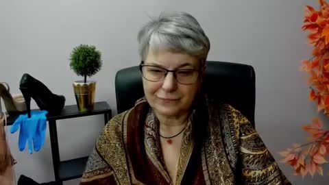 I R I S online show from 02.20.25