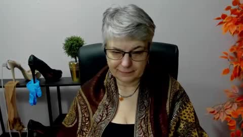 I R I S online show from 02.25.25